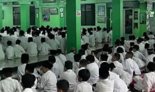 Dari Masjid untuk Umat: Cahaya Dakwah Al Chasanah Kini Menyapa Online